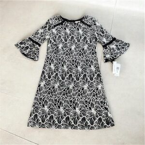 Sandra Darren Black/Ivory Lace Overlay Dress with Bell Sleeves – Size 6